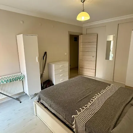Your In The New Building With A Apartment Izmir